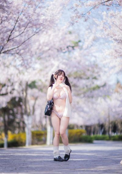 欧美大香蕉乱情_BD英语免费全集观看